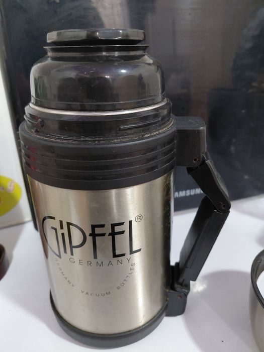 Продам термос Gipfel