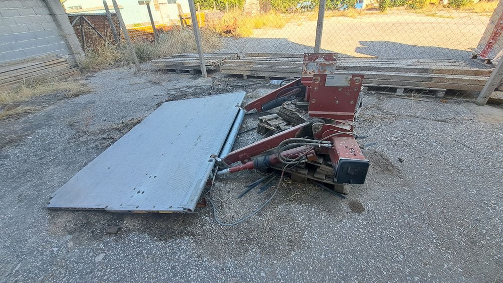 Падащ борд за камион