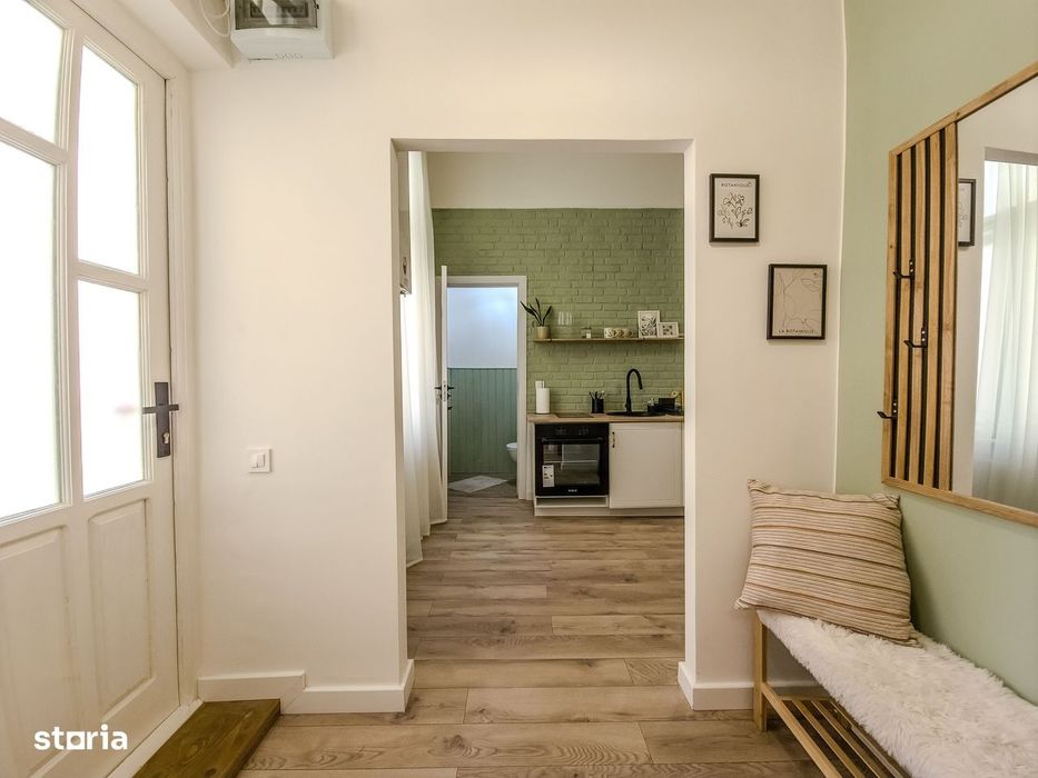 Apartament ultrafinisat, clădire monument istoric – Central