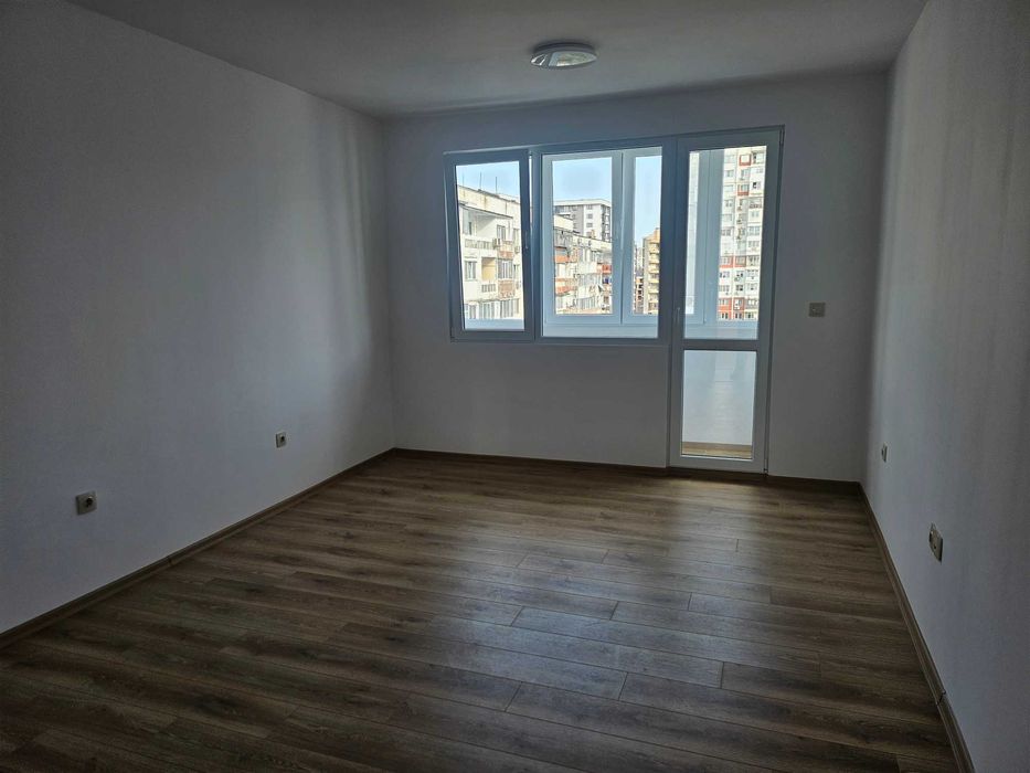 тристаен апартамент след основен ремонт