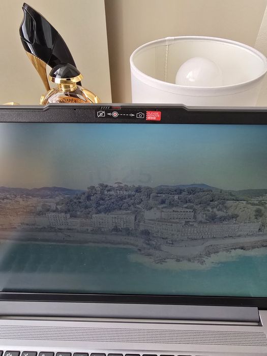 Laptop Lenovo AMD RYZEN 7