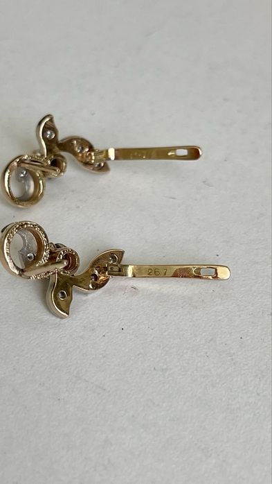 Продам серьги, с якутскими бриллиантами ,585 пробы