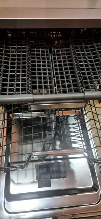 Съдомиялна Whirlpool