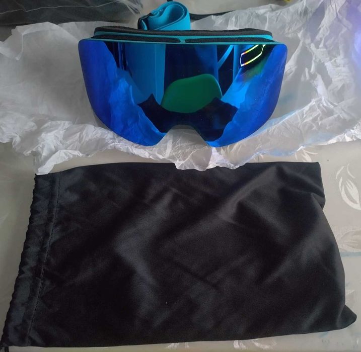 Ochelari ski/ snowboard lentila albastra, tratament anti-aburire NOU!