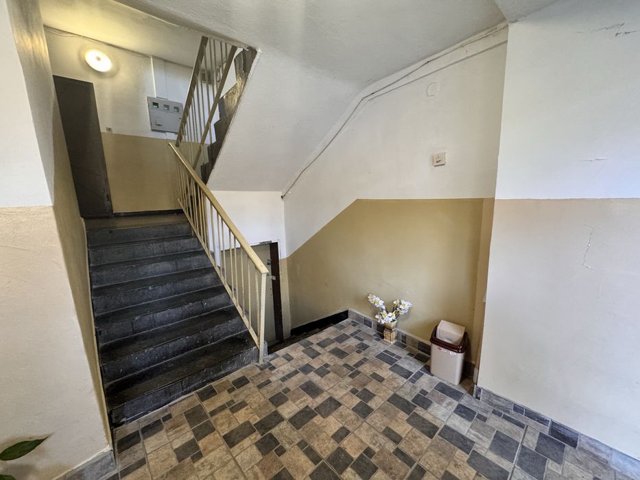 Продава се Двустаен апартамент в Плевен, Сторгозия - 60 кв.м за 1334 €/кв.м - Снимка #19