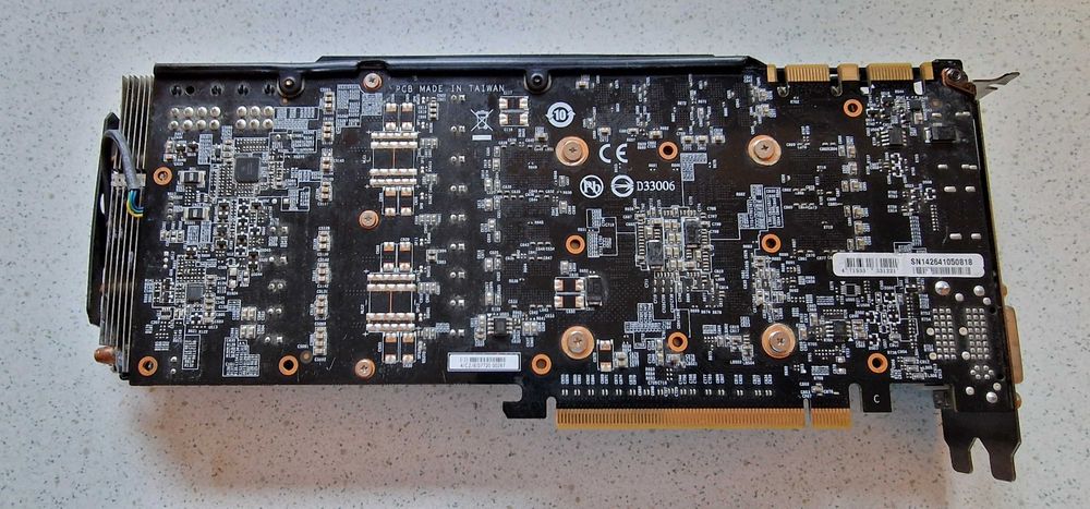 Placa video Gaming Gigabyte GTX 760 4Gb DDR5 256 bit PROBLEMA