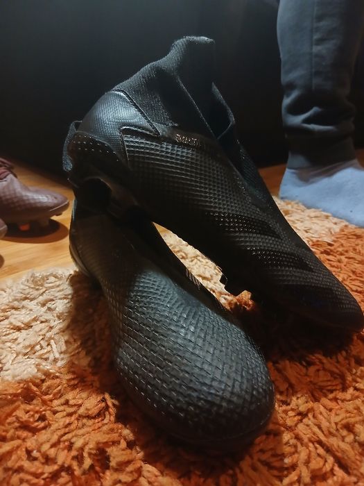 Ghete de fotbal (crampoane)(mărimea 40)