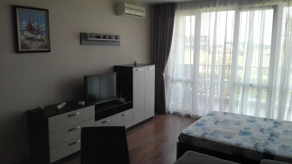 Дава се под наем Едностаен апартамент в Черноморец - 50 кв.м за 76.5 € - Снимка #2