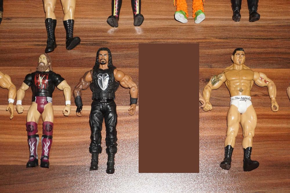 WWE Голям Лот От 25 Кеч Фигури/5бр Кеч Колани/Кеч Рингове/Кеч Сцена