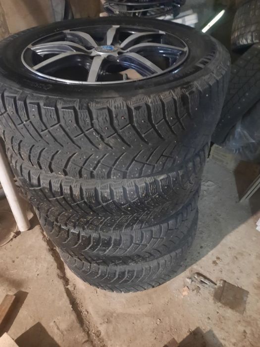 Продам шины зимние