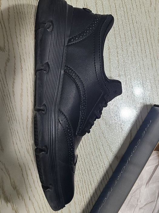 Продаю туфли от бренда Skechers, размер 44, одевал пару раз, большеват