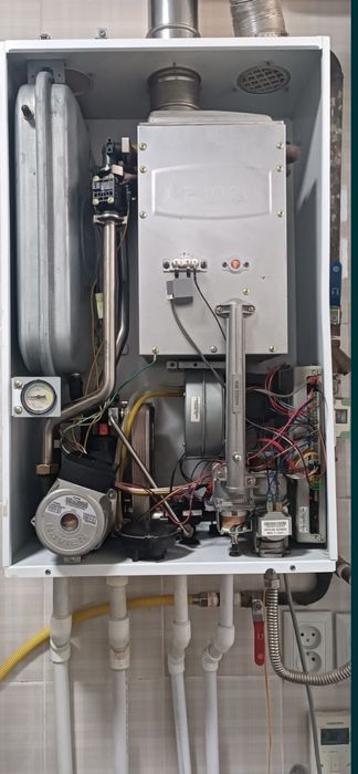 Ремонт профилактика чистка котлов. Сантехнические работы