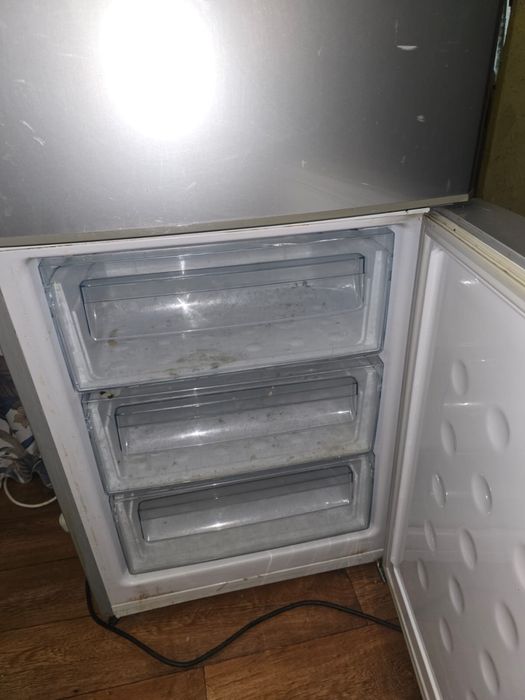 Продам холодильник Samsung