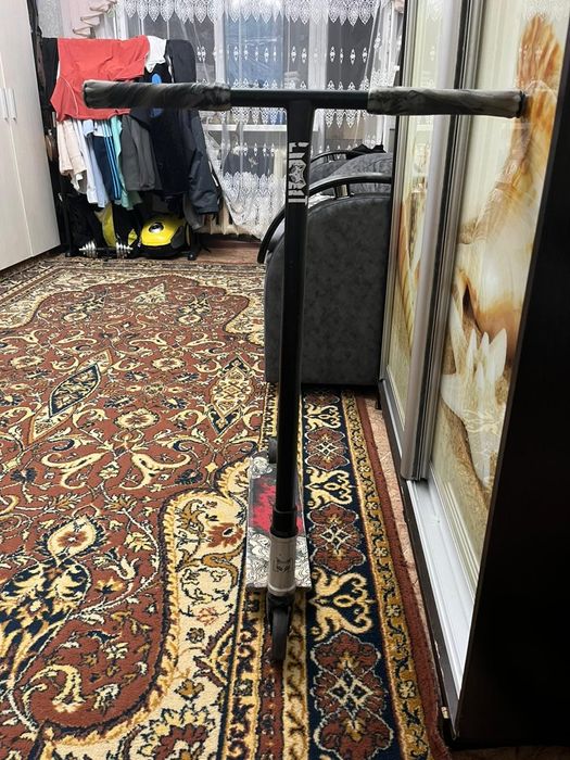 Продаю Трюковой Самокат