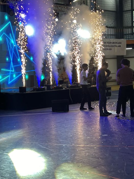 Лед экран подум сахна турлихил о’лчамда мижоз талабида караb аренда