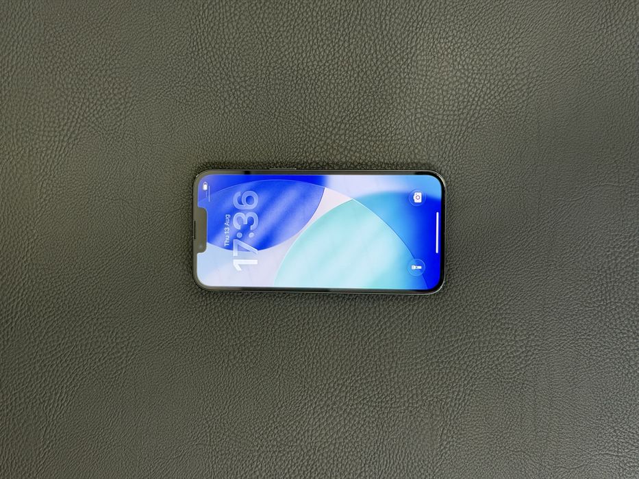 iPhone 16e - 8 цикъла
