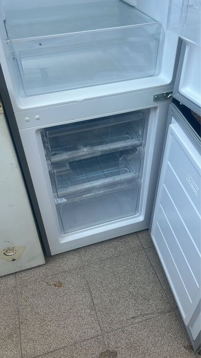 Frigider water dispenser