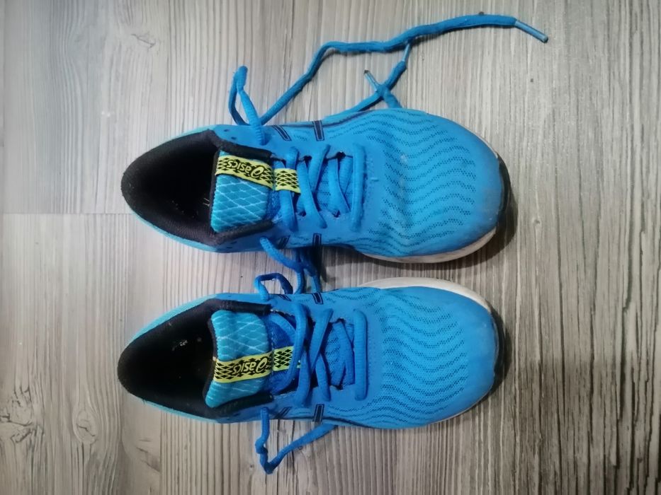 Страхотни детски маратонки Asics
