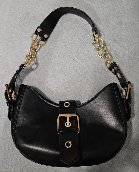 Дамска черна чанта