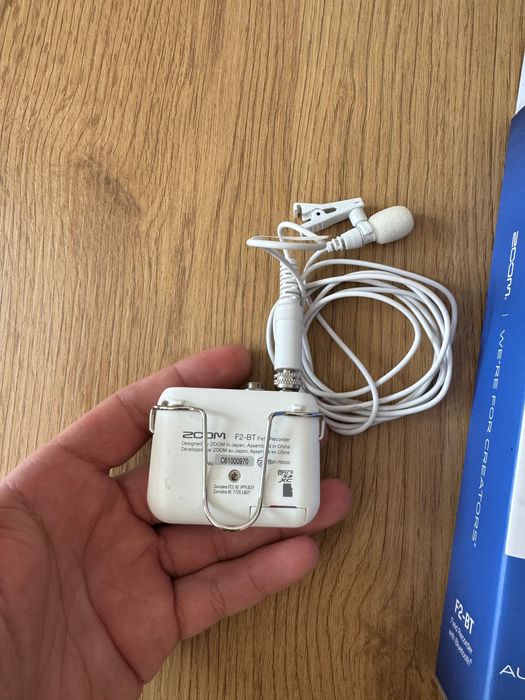 Lavaliera Zoom F2-BT White