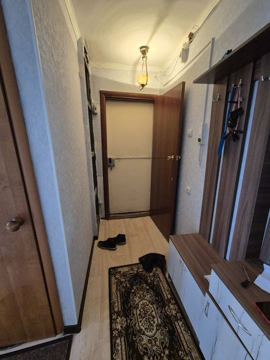 Екі бөлме үи сатылады