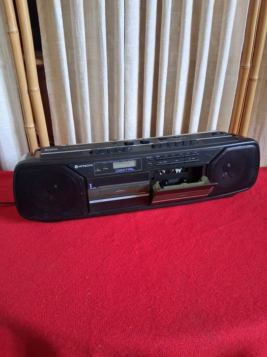 Radio-Casette Hitachi