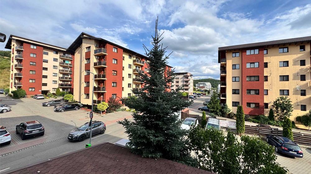 Apartament 3 camere, plus parcare