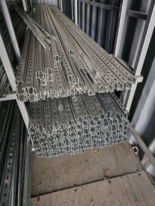 Оценковонной профиль и аксессуары для сольнчный панели. Установка солн