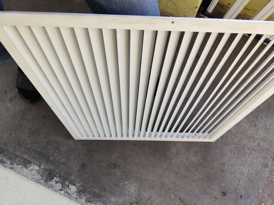 Grila aer aluminiu cu lampi incastrate