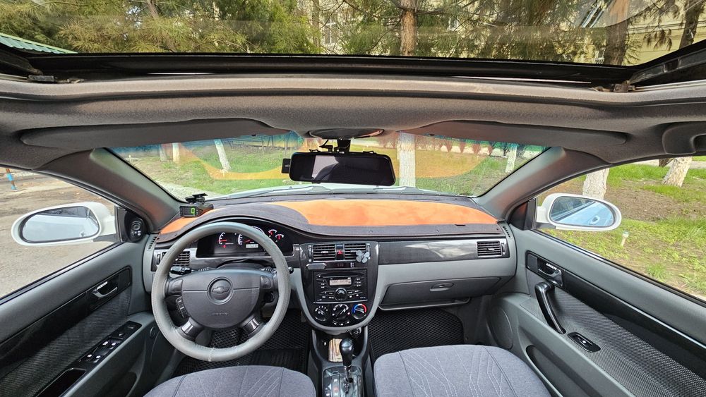 Продаётся Lacetti