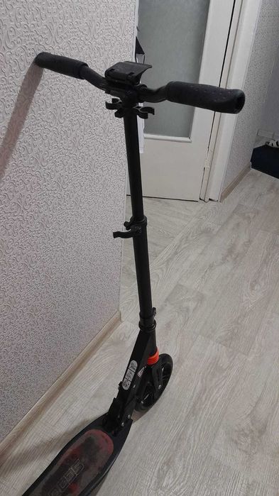 Продам самокат большой