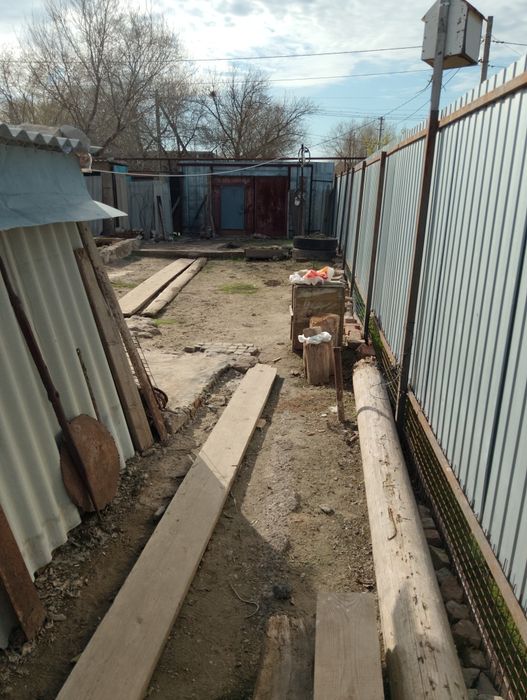 Продам в центре города.