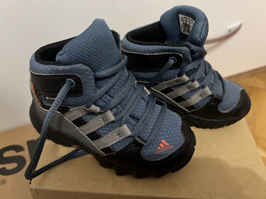 Детски обувки нови