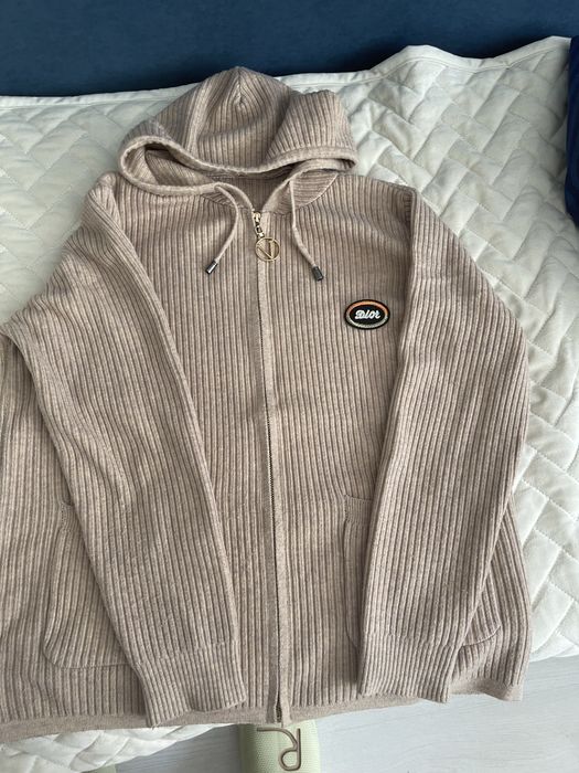 Продам кофты в отличном состоянии