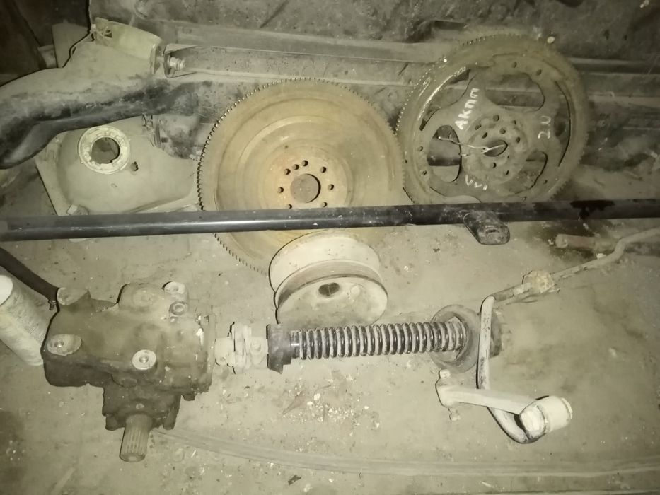 Продам мерседес 190 по запчастям