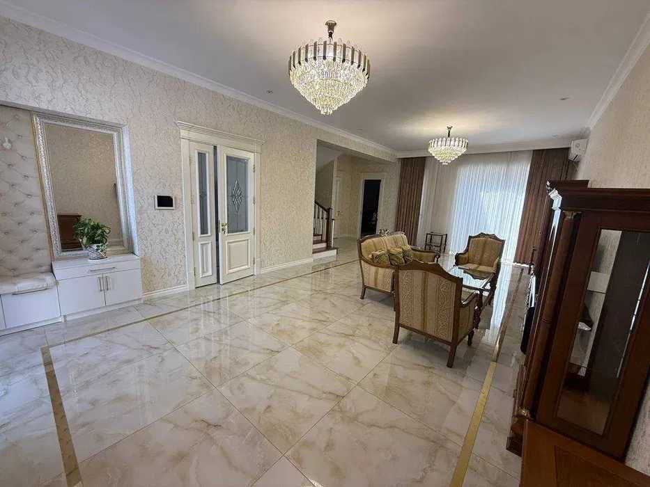 Сдам Евродом 15-соток на Посольства США