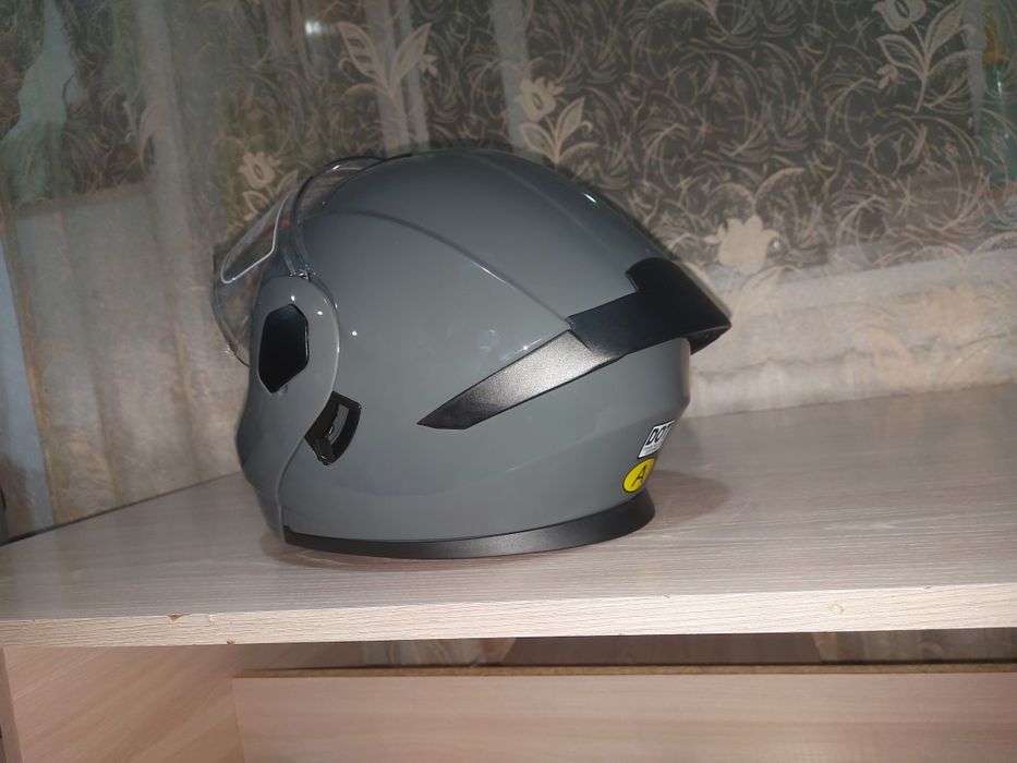 Обсолютно новый шлем