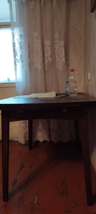 Стол обеденный деревянный