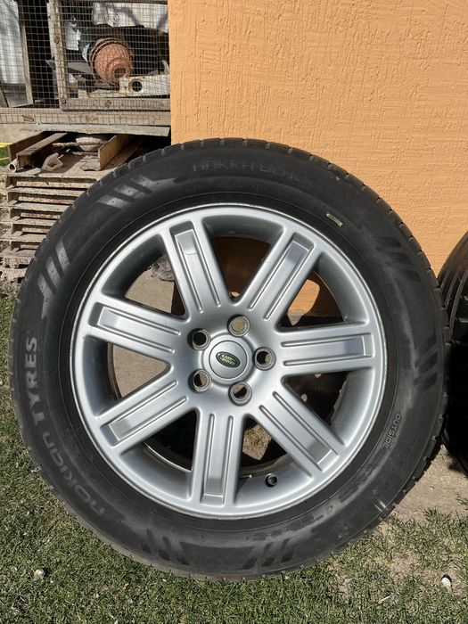 Шина на Ланд Ровер