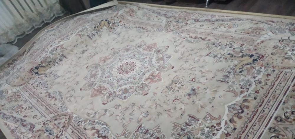 Продается шелковый ковер