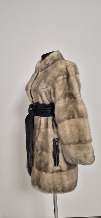 Продам Норковую шубу