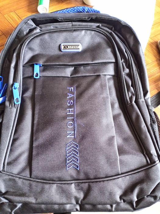 Черна раница унисекс