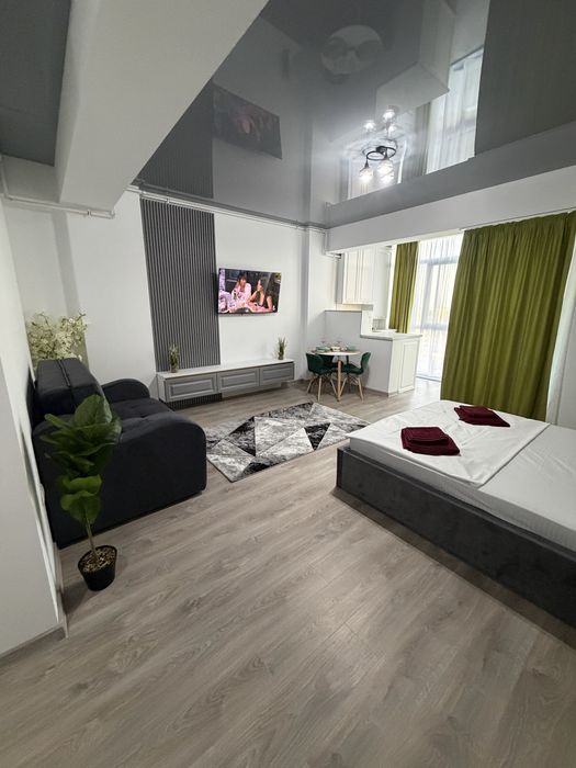 Inchriez apt 1 camera mamaia nord /almar/