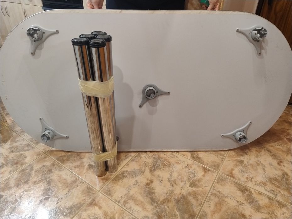 Masa de bucătărie și blat mobila