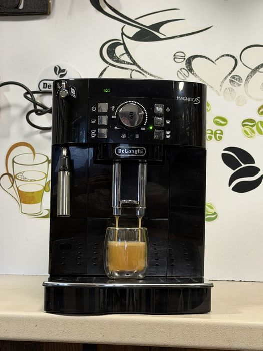 Кафемашина кафе автомат delonghi magnifica S с гаранция