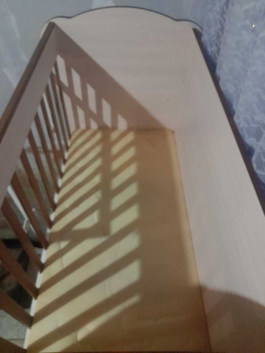 Бебешко  люлеещо легло