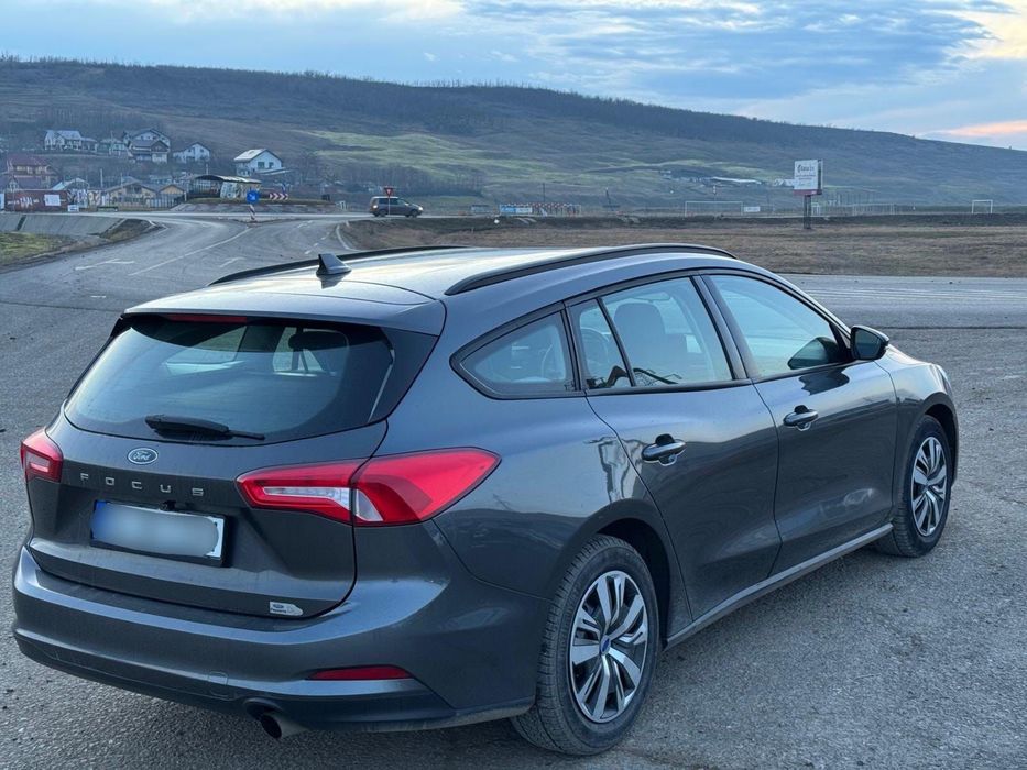 FORD Focus 2019 — imagine 5