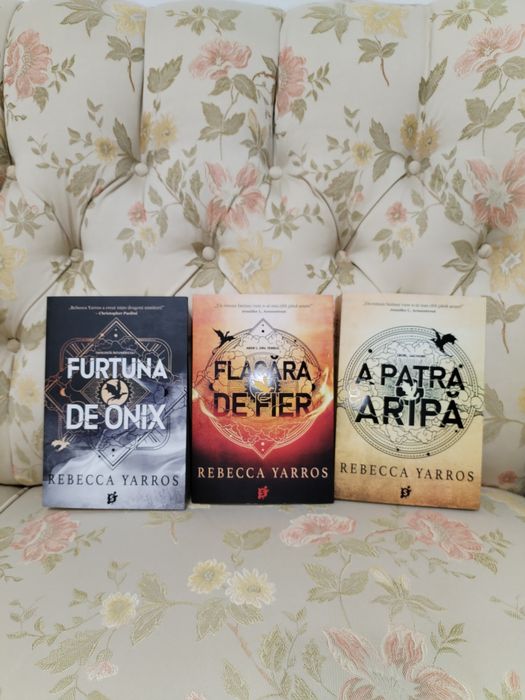 Seria Empyrean în limba română