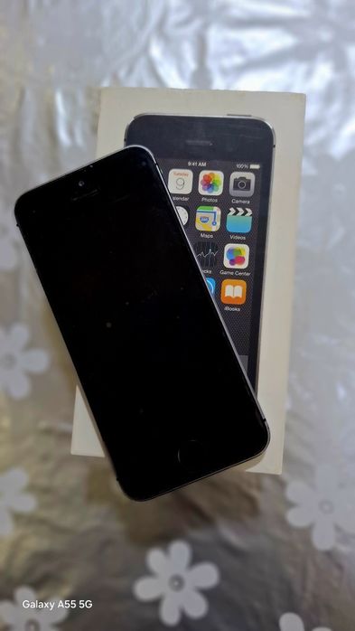 Продаю Iphone 5s