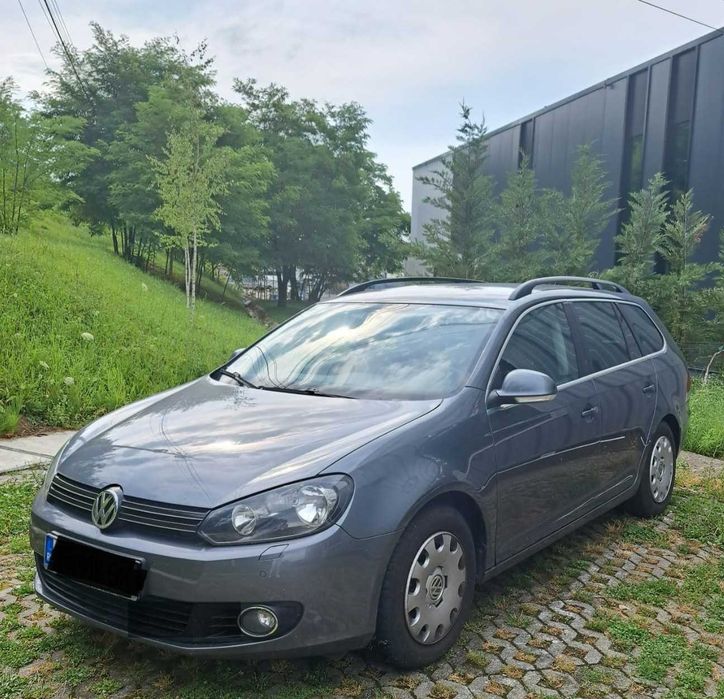 Vând Volkswagen Golf VI 1,6 TDI